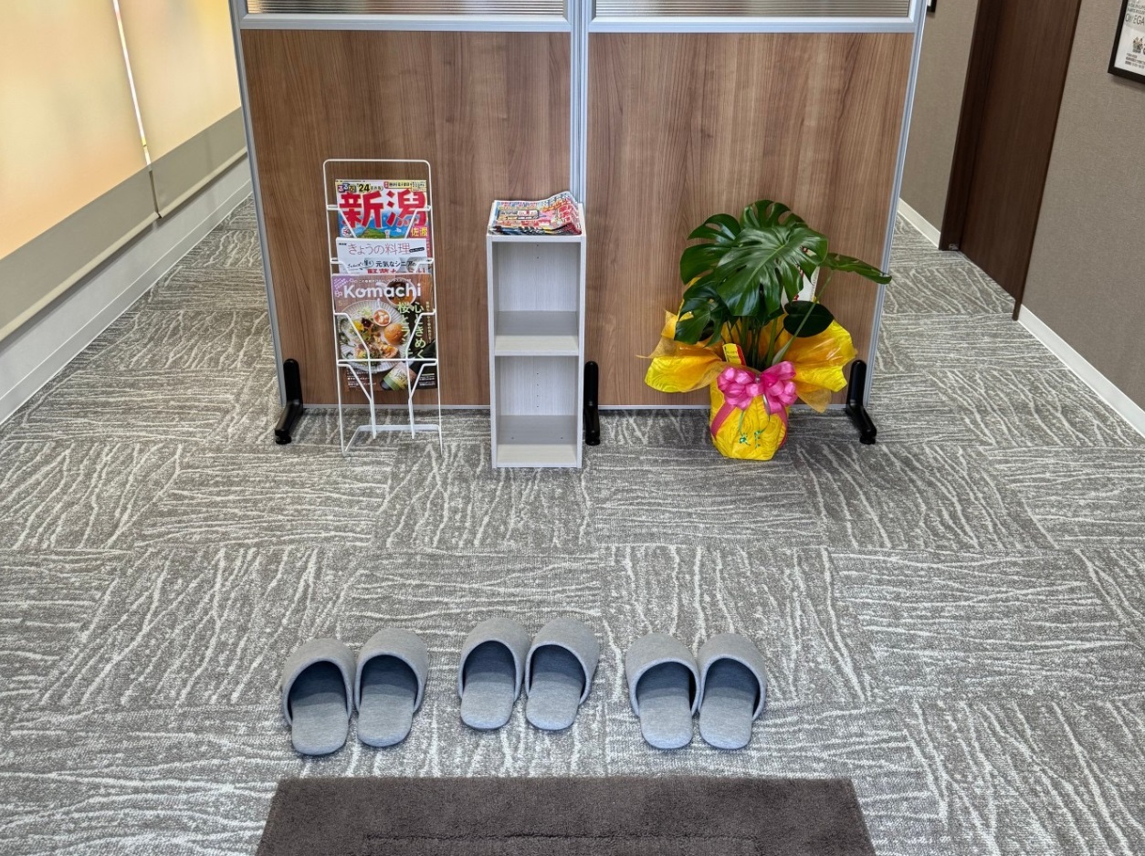 おたからや新津店内観